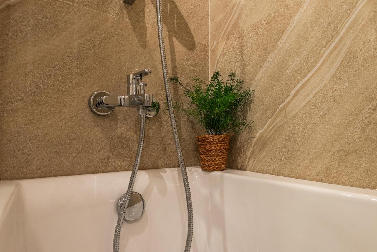 Central Spacious Apartment 506 Bucharest Luaran gambar